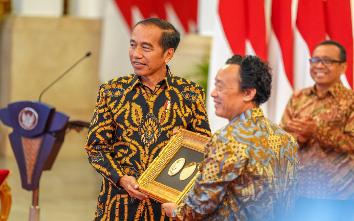 PENGHARGAAN TERTINGGI KETAHANAN PANGAN FAO DITERIMA PRESIDEN, MENTAN AMRAN UCAPKAN TERIMA KASIH KEPADA PETANI